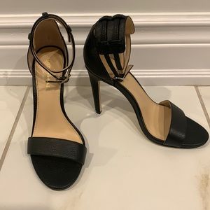 Like new Saks Fifth Avenue black leather sandals